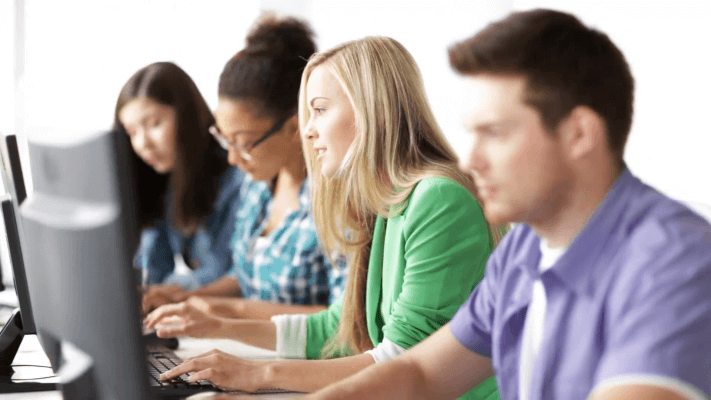 education and school students in computer